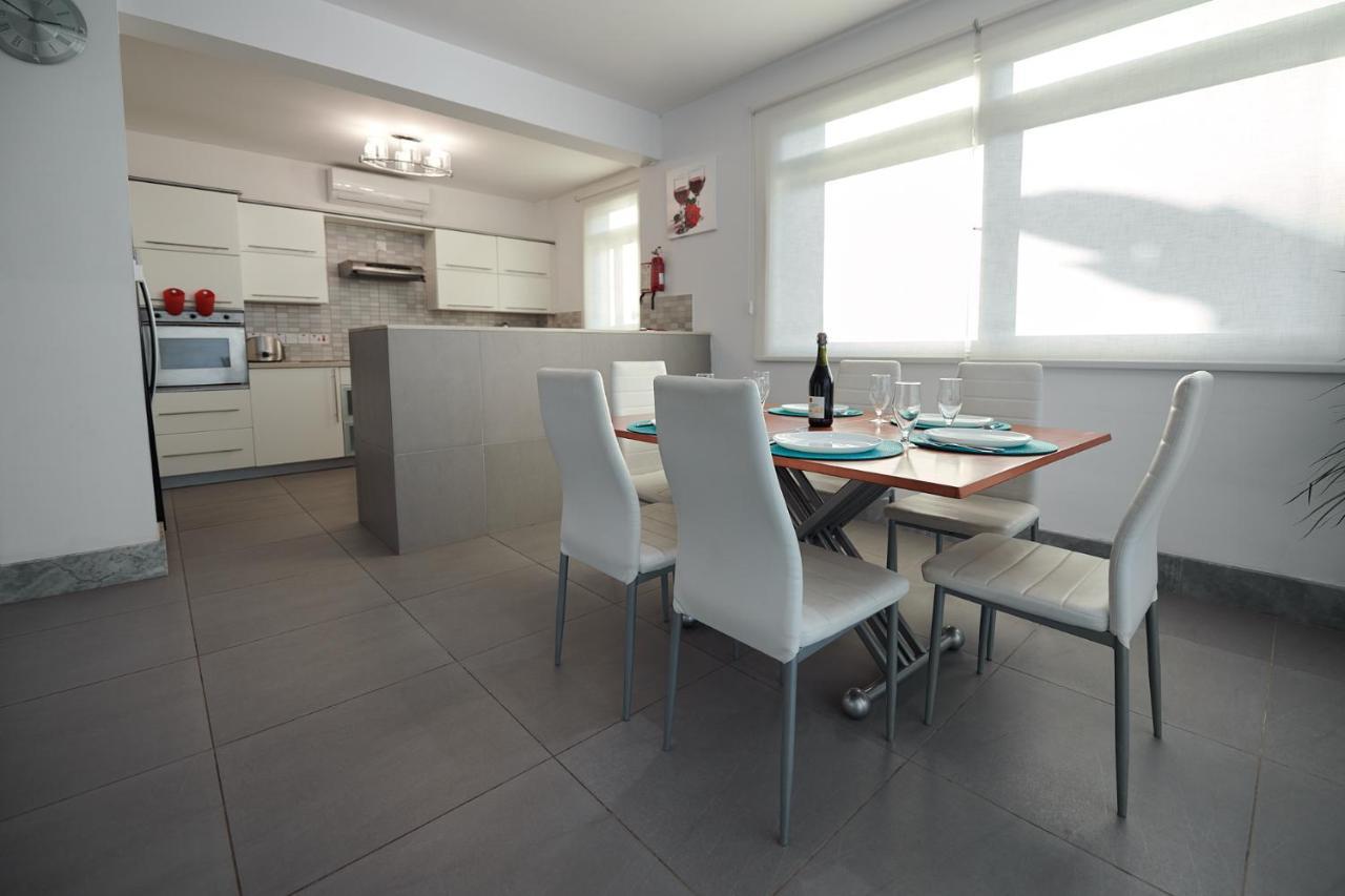 Beach Front Bella Vista By Ezoria Villas Protaras Bagian luar foto